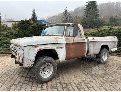Dodge D200
